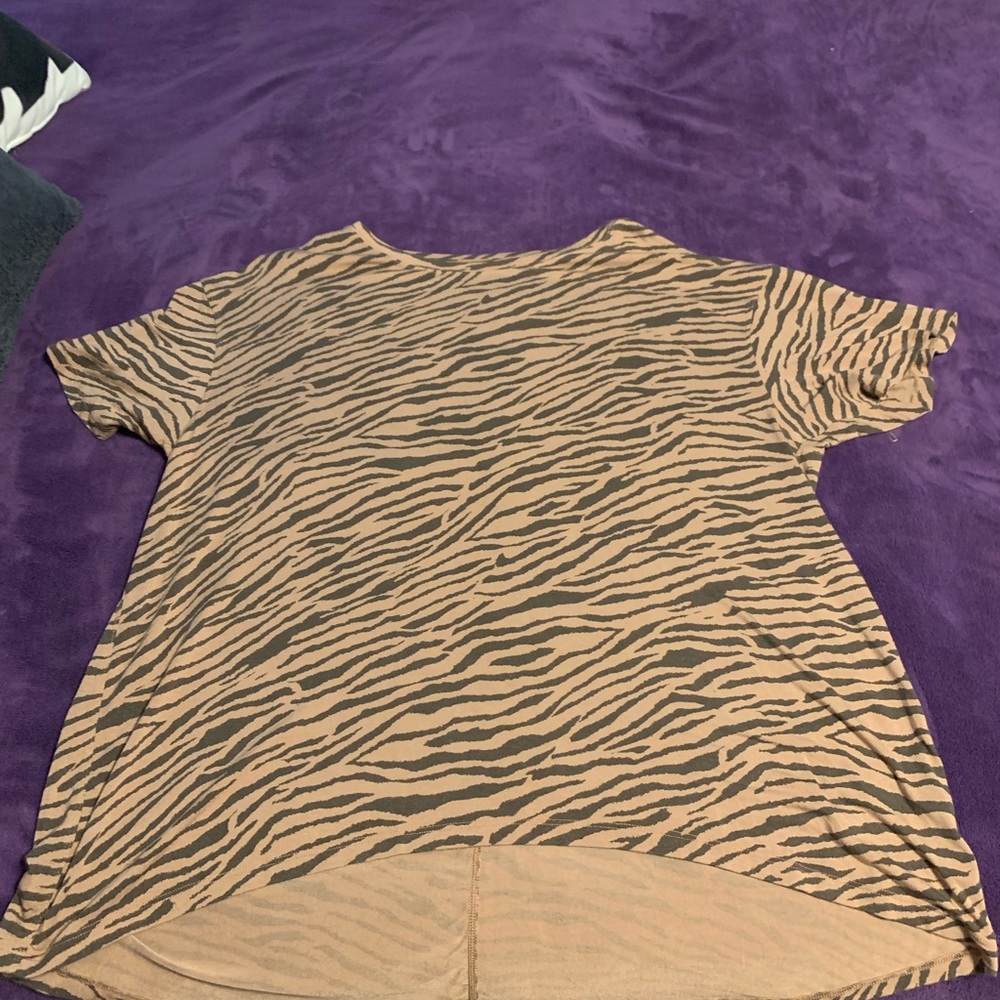 American Eagle Soft & Sexy printed shirt size L